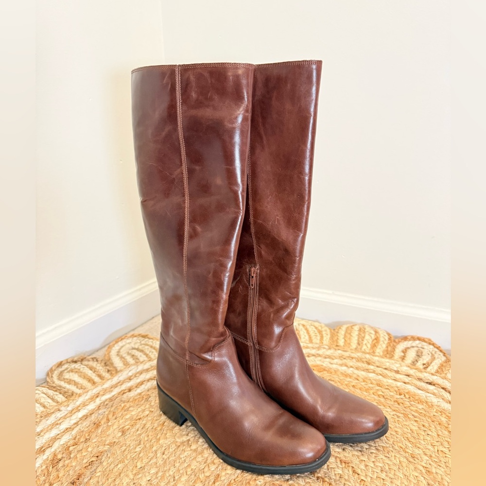 🌾🌾 Barneys‎ New York Brown Leather Boots w/ Low Heal NEW